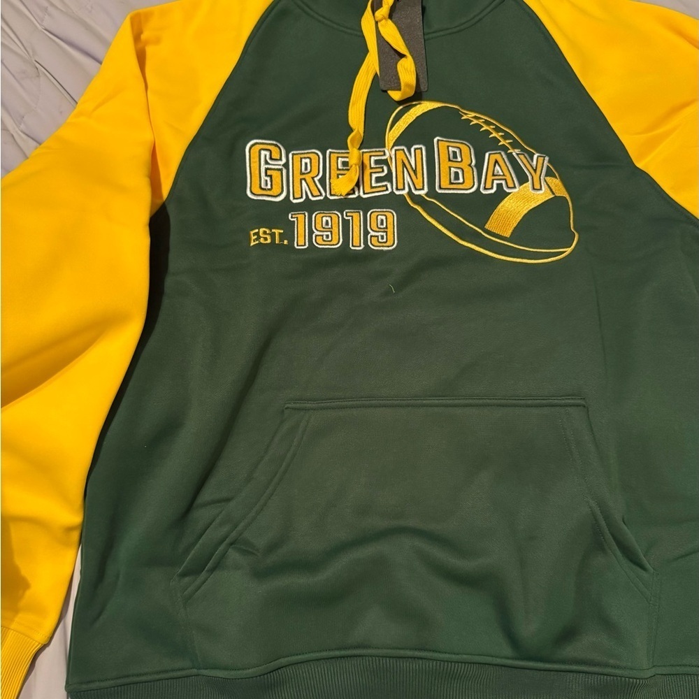 New with tags out of packaging Green Bay hoodie size medium unisex - Picture 5 of 8